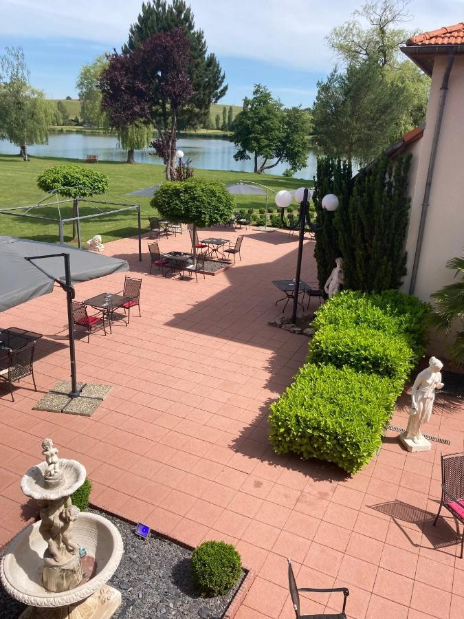Hotel Saint-Hubert Hambach ภายนอก รูปภาพ
